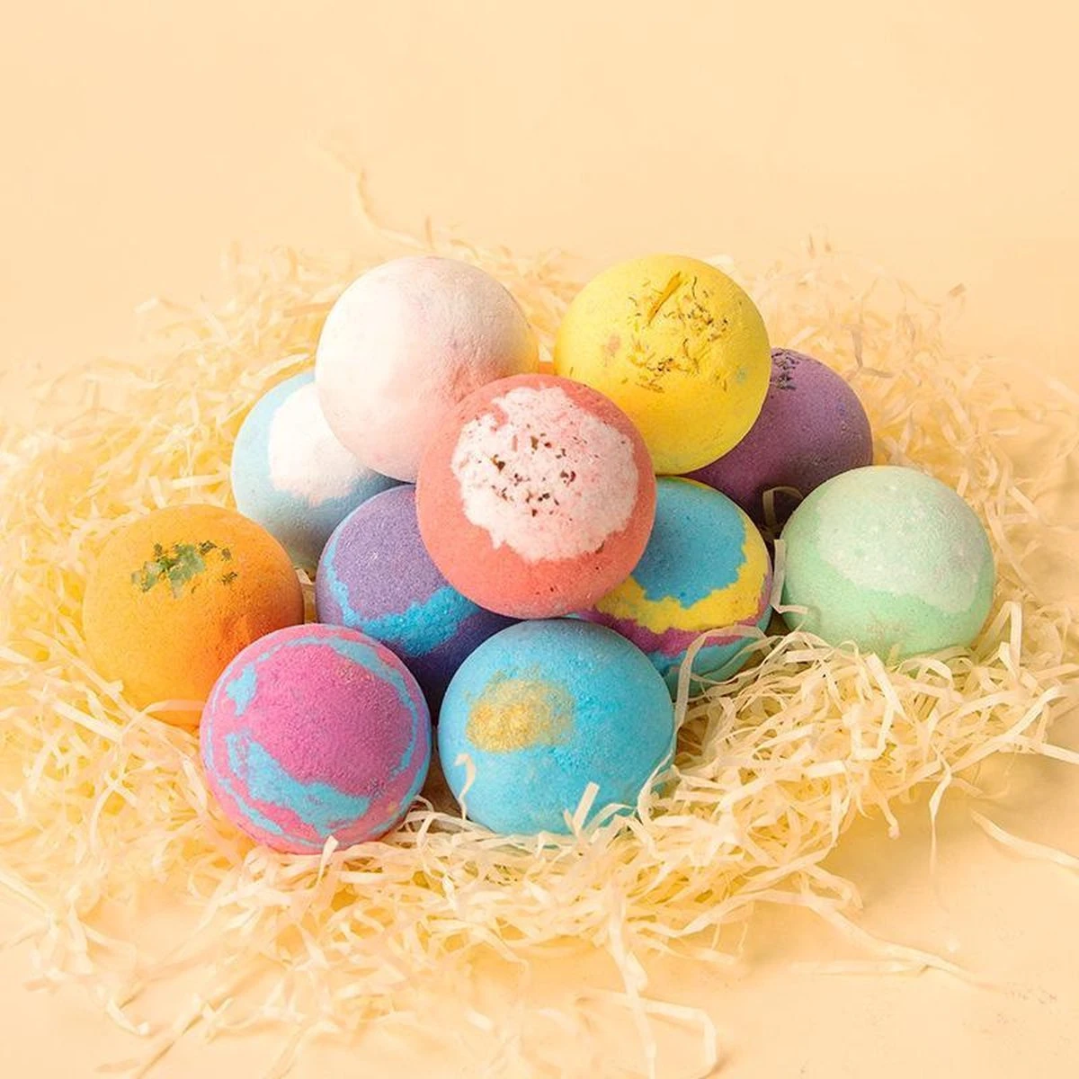Nixnix - Bath Bombs 12 Stuks - Bruisballen Voor In Bad - 12 Etherische Aroma Bad Bommen - Giftset - Cadeau - 60g Per Stuk - Bruis Ballen Bad - Badballen - Afbeelding 5